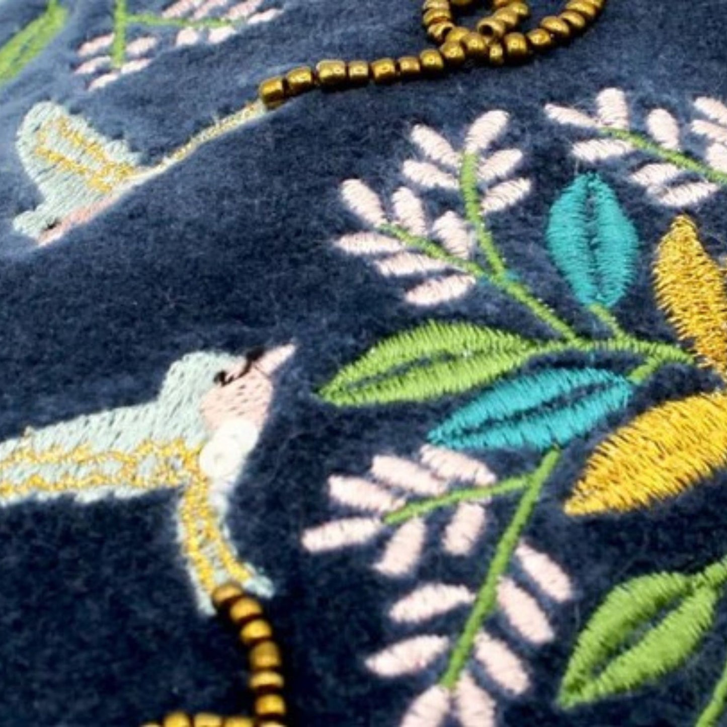 Elegant Embroidered Velvet Cosmetic Bag with Hummingbird and Floral Design - Stylish Travel Makeup Pouch with Gold Tassel Navy Blue