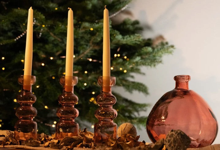 Recycled glass candleholder in clear finish, suitable for dinner candles, tealights, or use as a mini vase – sustainably made in Spain