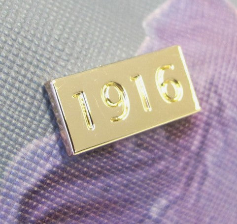 Stunning 1916 Wash Bag - beautiful floral design for cosmetics, skin care or toiletries, ideal gift for friend / loved one