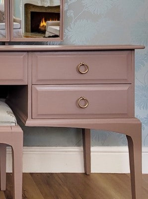 Custom Painted Stag Minstrel Five Drawer Dressing Table with Mirror and Stool – Bespoke Furniture for Timeless Elegance