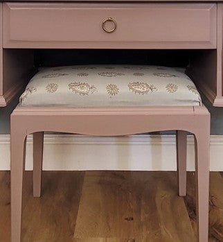 Custom Painted Stag Minstrel Five Drawer Dressing Table with Mirror and Stool – Bespoke Furniture for Timeless Elegance