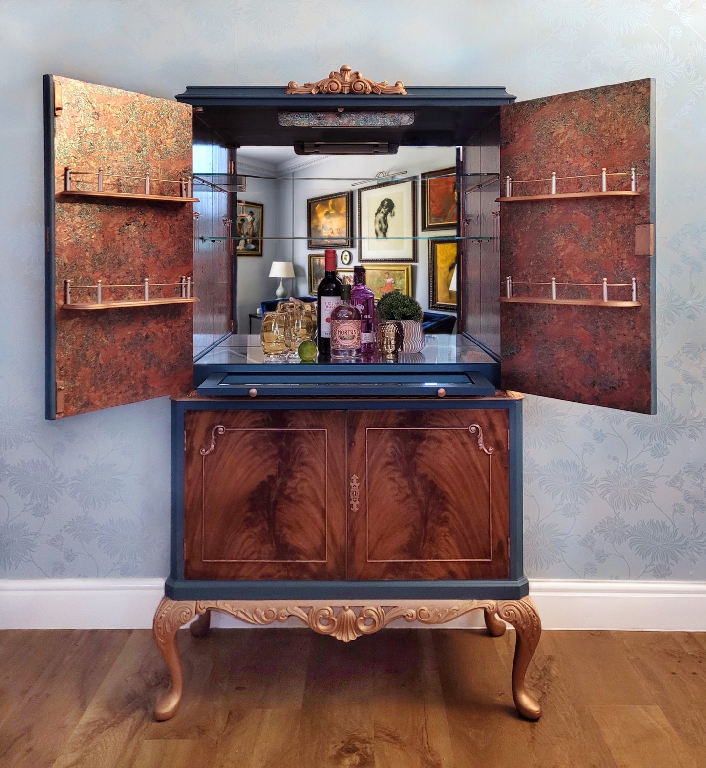 Queen Anne Style Flame Mahogany Cocktail Cabinet