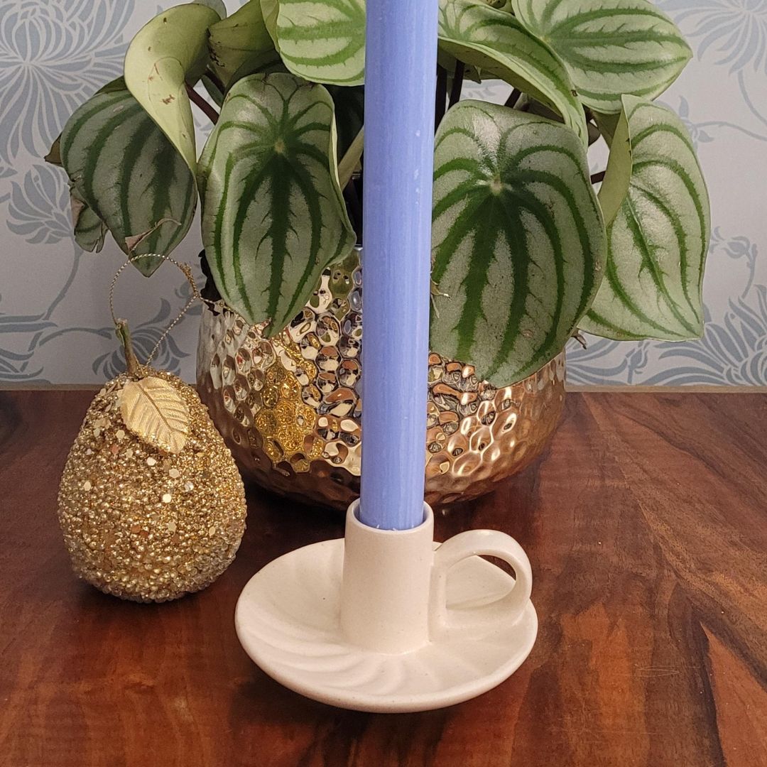 Wee Willy Winky Ceramic Candle Holder – Vintage-Inspired Ridged Taper Holder with Handle – Classic Home Décor or Gift Idea