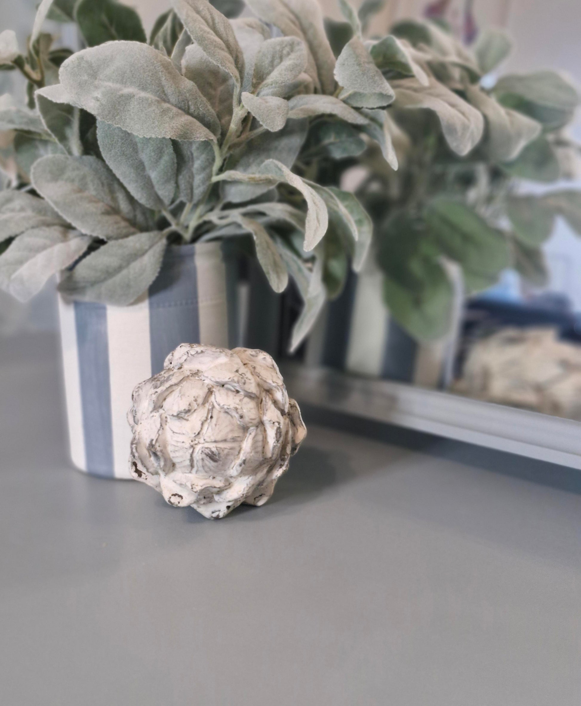 Surface detail painted in Fusion Mineral Paint Paisley